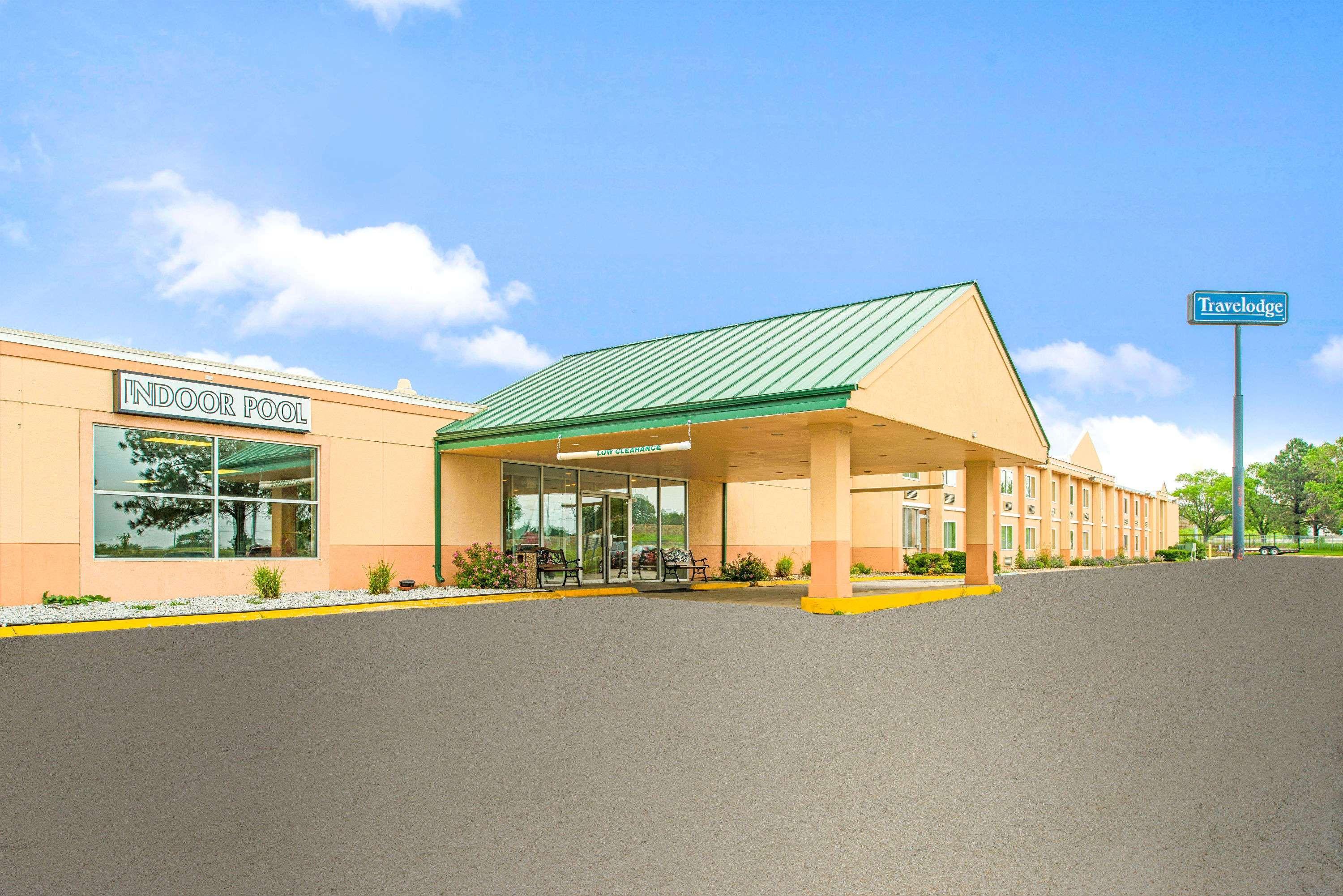 Travelodge By Wyndham Lincoln Airport I-80 Zewnętrze zdjęcie