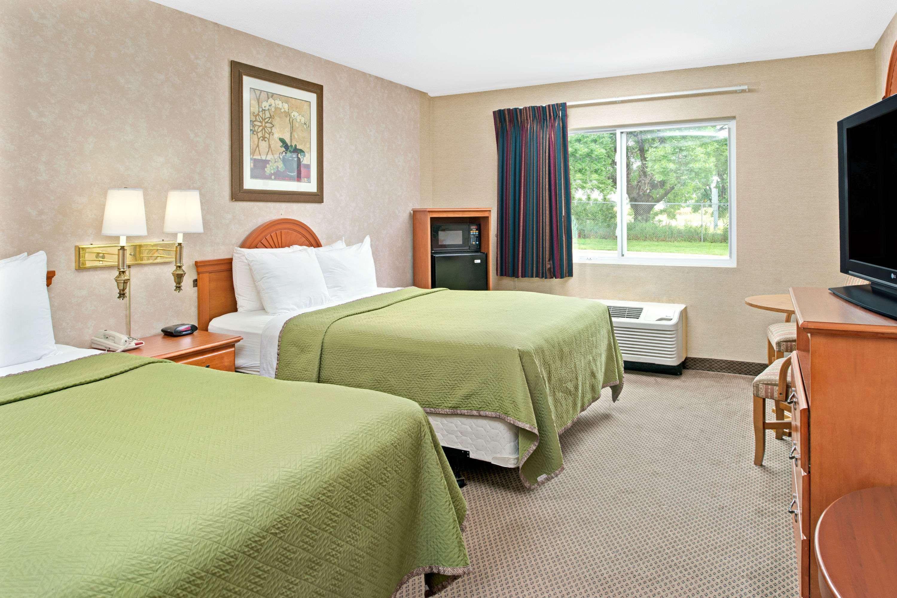 Travelodge By Wyndham Lincoln Airport I-80 Zewnętrze zdjęcie